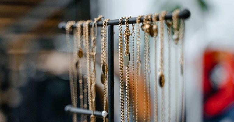Gold Jewelry Resale Value by Karat: Reference Table and Melt Formula
