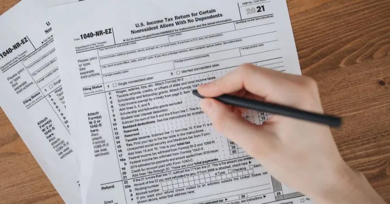 Green Card Exit Tax and Gold IRA: How IRC 877A Treats Your Account