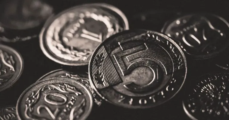 Silver Price Today: Live Reference, Premiums, Junk Silver Math, and the Ratio